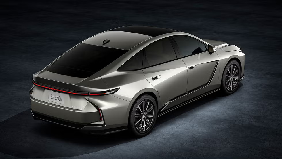 Lexus ES Hybrid 2026